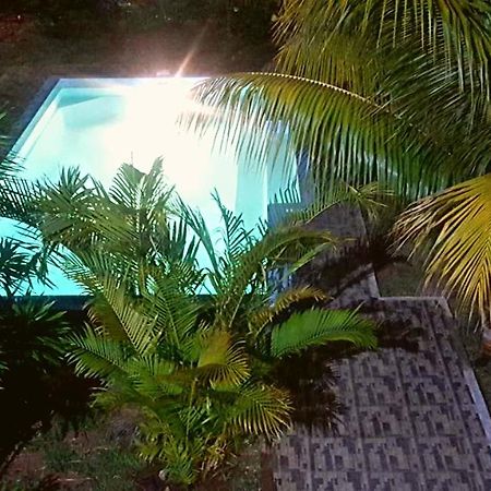 Aux Plaisirs De La Vie Chambre Chez L Habitant Flic-en-Flacq Zewnętrze zdjęcie