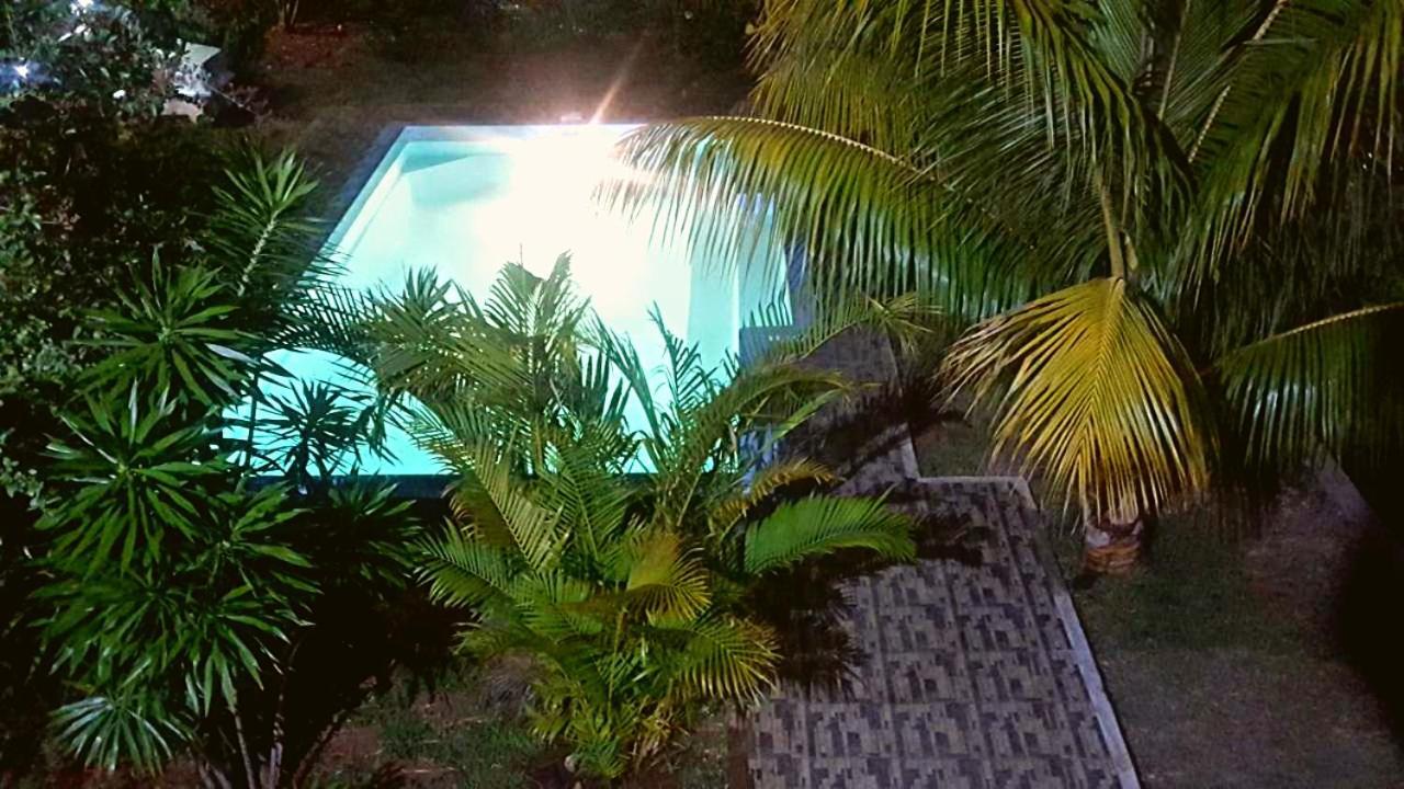 Aux Plaisirs De La Vie Chambre Chez L Habitant Flic-en-Flacq Zewnętrze zdjęcie